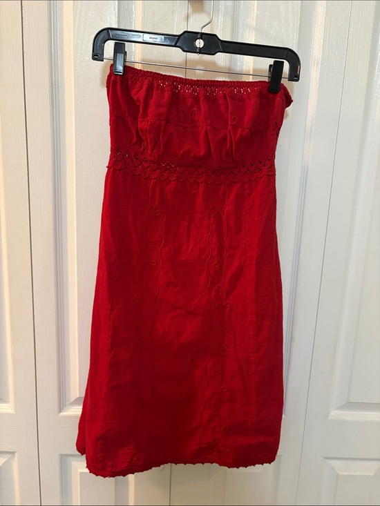 Dresses & Skirts - Strapless Red Summer Dress with Eyelet Detail